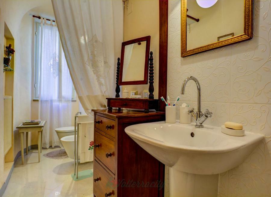 فيلا Residenza Storica Palazzo Ricciarelli فولتيرا المظهر الخارجي الصورة